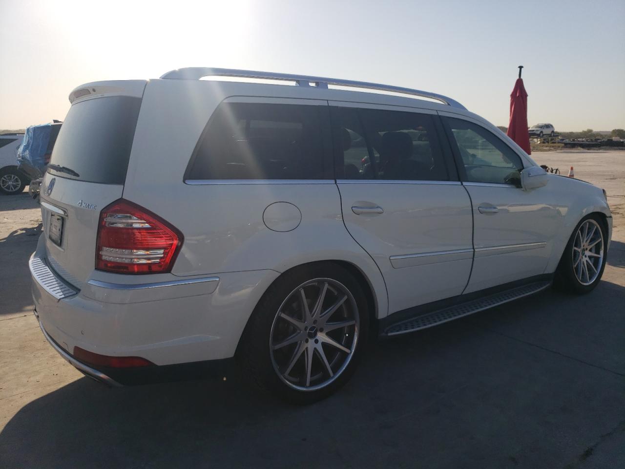 2010 Mercedes-Benz GL-klasse VIN 4JGBF7BE8AA595373 Copart auction photo, front end damage thumbnail 3