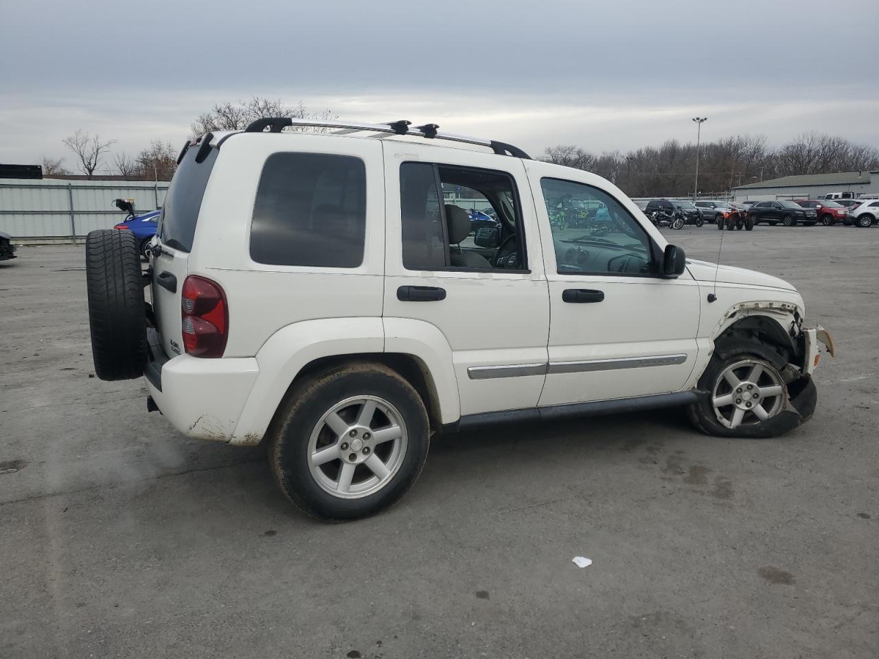 2007 Jeep Liberty (North America) VIN 1J4GL58K27W707157 Copart auction photo, front end damage thumbnail 3