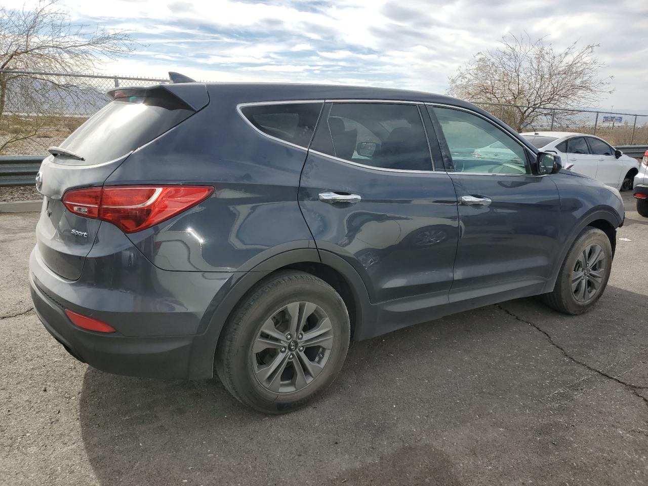 2016 Hyundai Santa Fe VIN 5XYZT3LB1GG323216 Copart auction photo, front end damage thumbnail 3