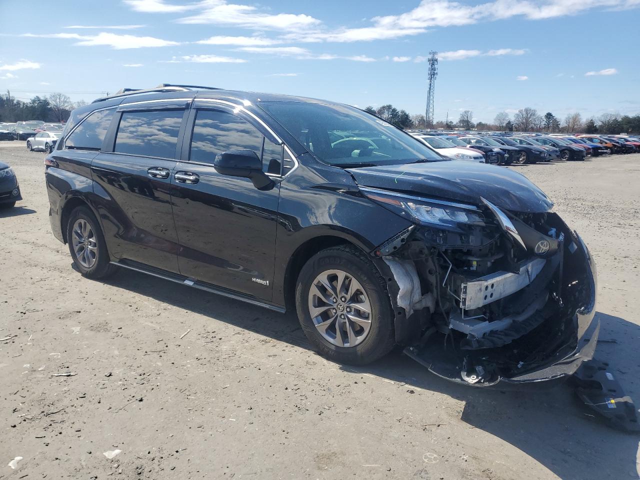 2021 Toyota Sienna VIN 5TDJSKFC6MS022731 Copart auction photo, front end / minor dent/scratches damage thumbnail 4