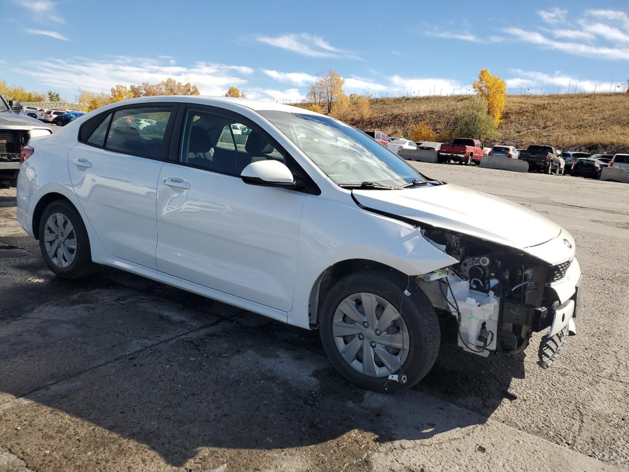2020 KIA Rio VIN 3KPA24AD7LE335985 Copart auction photo, front end / side damage thumbnail 4