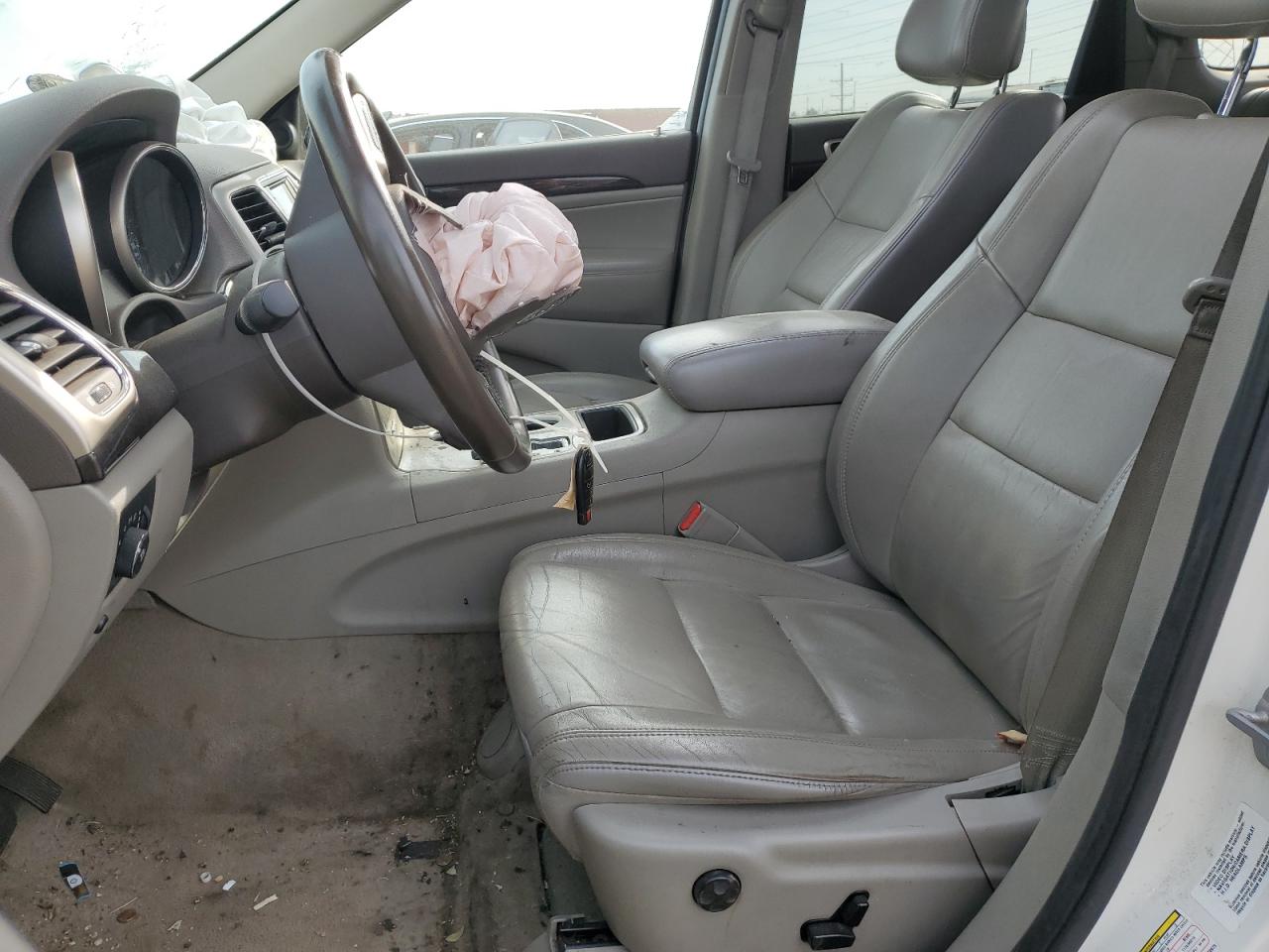 2011 Jeep Grand Cherokee VIN 1J4RR4GG2BC670975 Copart auction photo, front end damage thumbnail 7