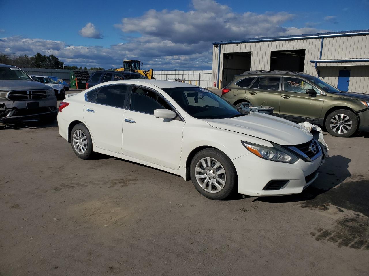 2017 Nissan Altima VIN 1N4AL3AP9HC279876 Copart auction photo, front end / side damage thumbnail 4