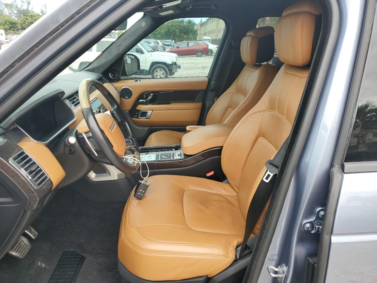 2019 Land Rover Range Rover VIN SALGV5RE7KA541774 Copart auction photo, water/flood / minor dent/scratches damage thumbnail 7