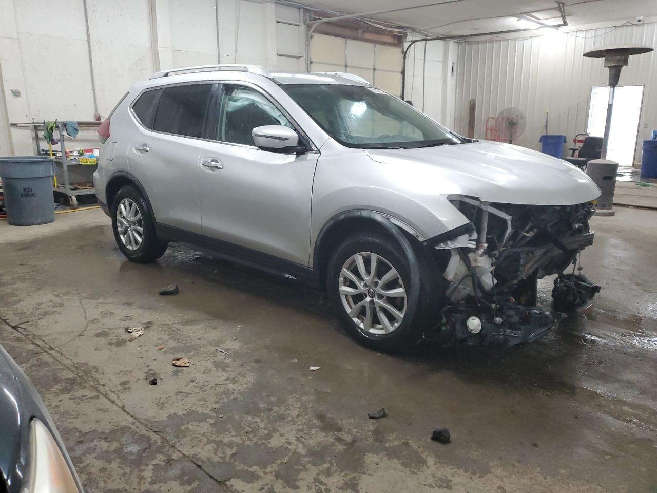 2019 Nissan Rogue VIN KNMAT2MT1KP526949 Copart auction photo, front end / minor dent/scratches damage thumbnail 4