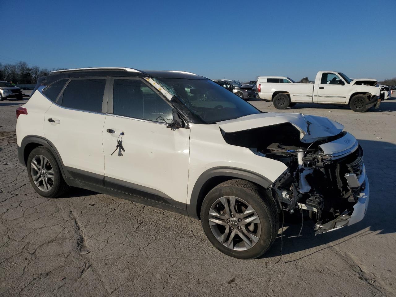 2023 KIA Seltos VIN KNDEU2AA5P7361464 Copart auction photo, front end damage thumbnail 4