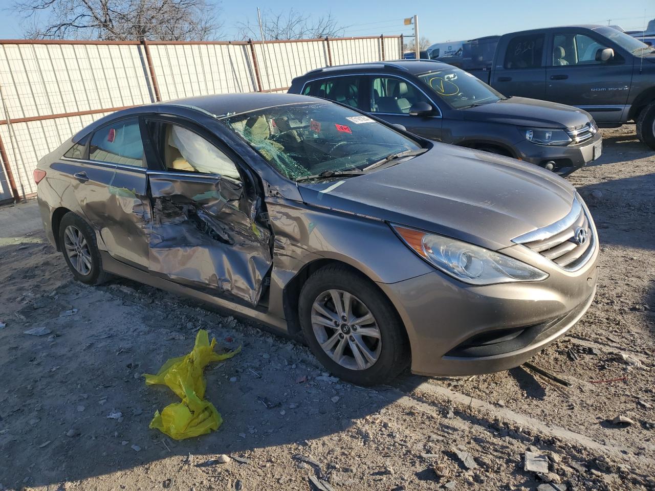 2014 Hyundai Sonata VIN 5NPEB4AC0EH945122 Copart auction photo, all over / side damage thumbnail 4