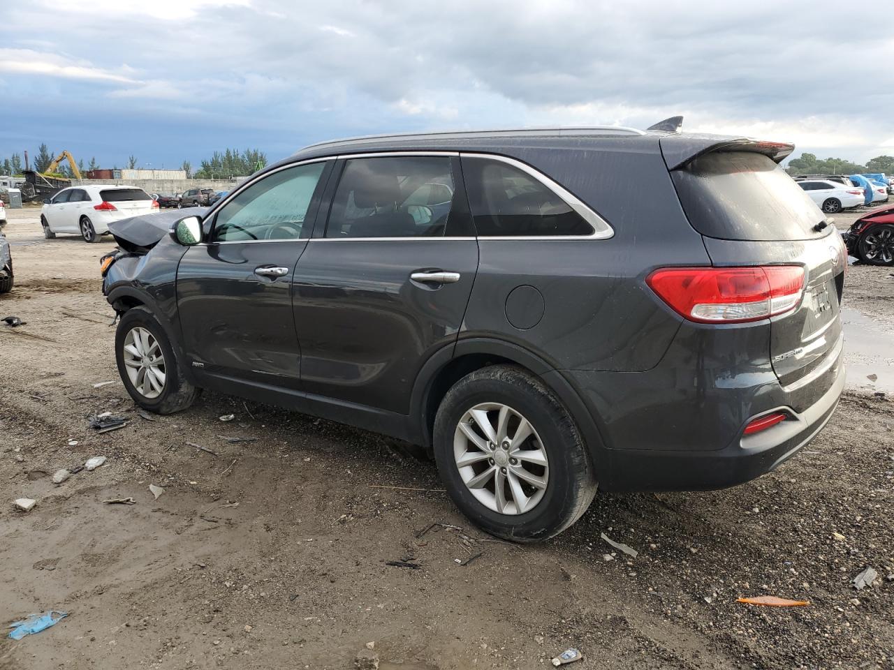 2017 KIA Sorento VIN 5XYPGDA34HG273555 Copart auction photo, front end / minor dent/scratches damage thumbnail 2