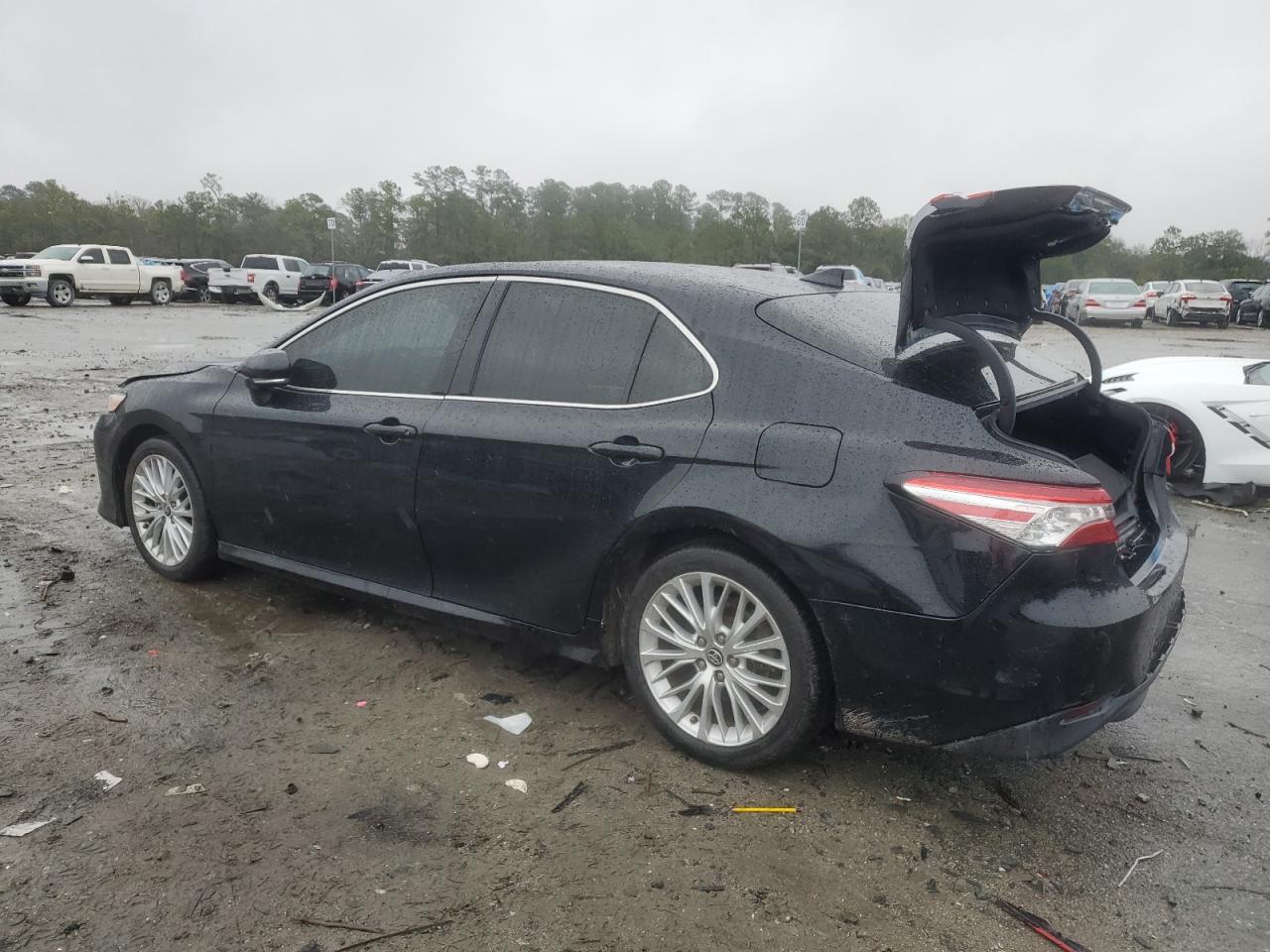 2020 Toyota Camry VIN 4T1F11AKXLU363122 Copart auction photo, front end / rear end damage thumbnail 2