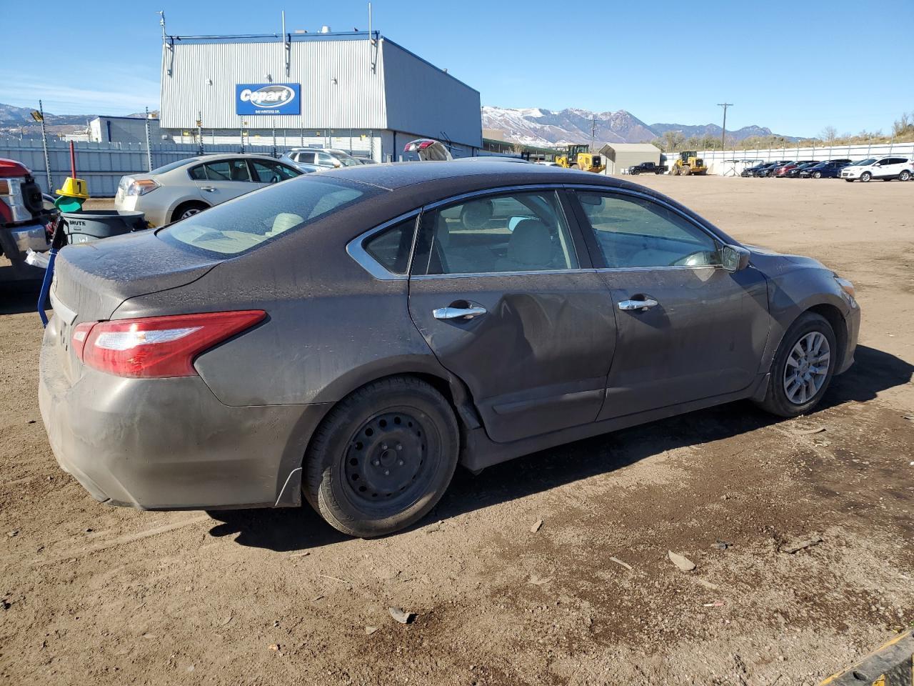 2017 Nissan Altima VIN 1N4AL3AP1HN315550 Copart auction photo, minor dent/scratches damage thumbnail 3