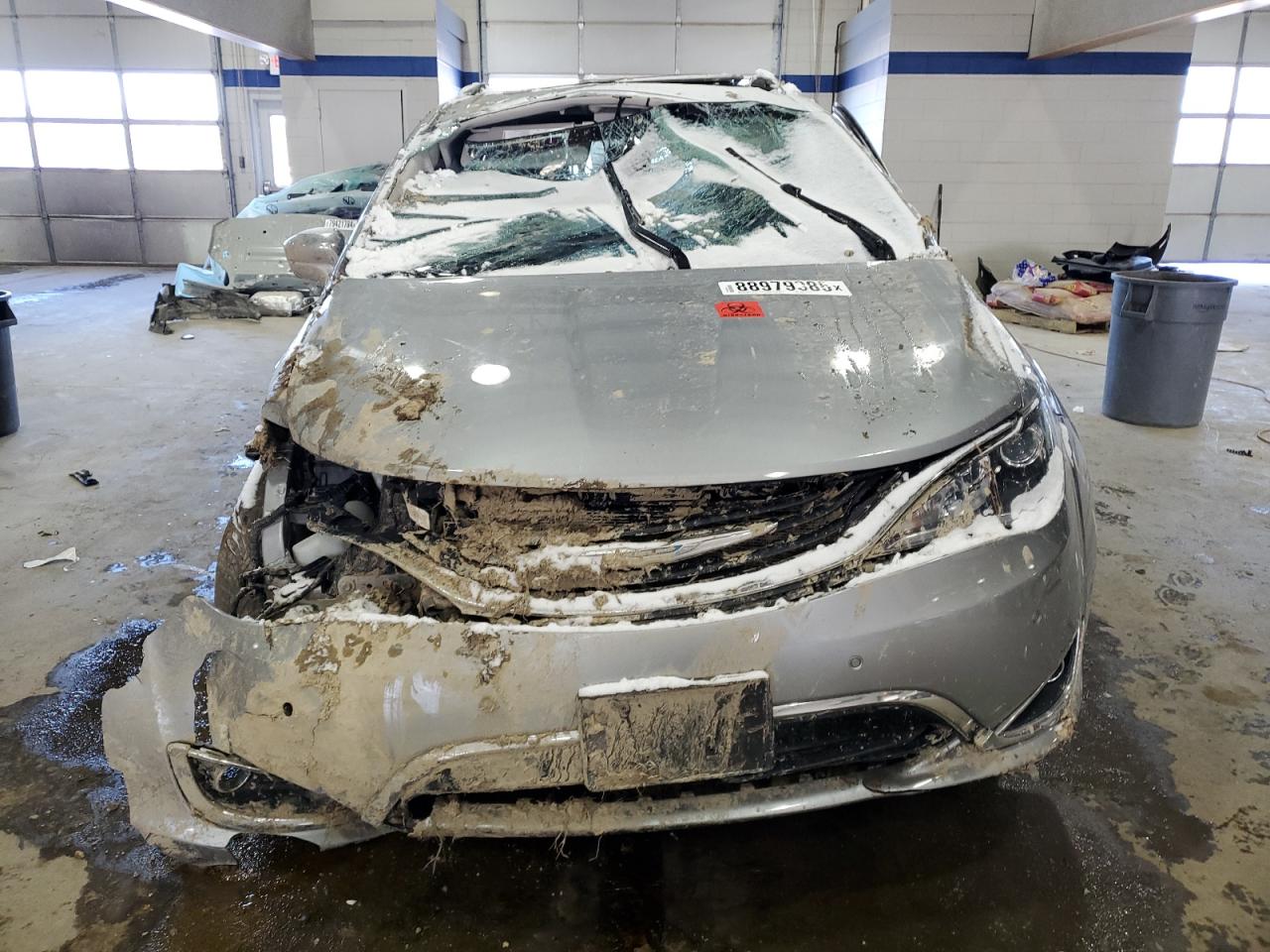 2018 Chrysler Pacifica VIN 2C4RC1N76JR236685 Copart auction photo, rollover / undercarriage damage thumbnail 5