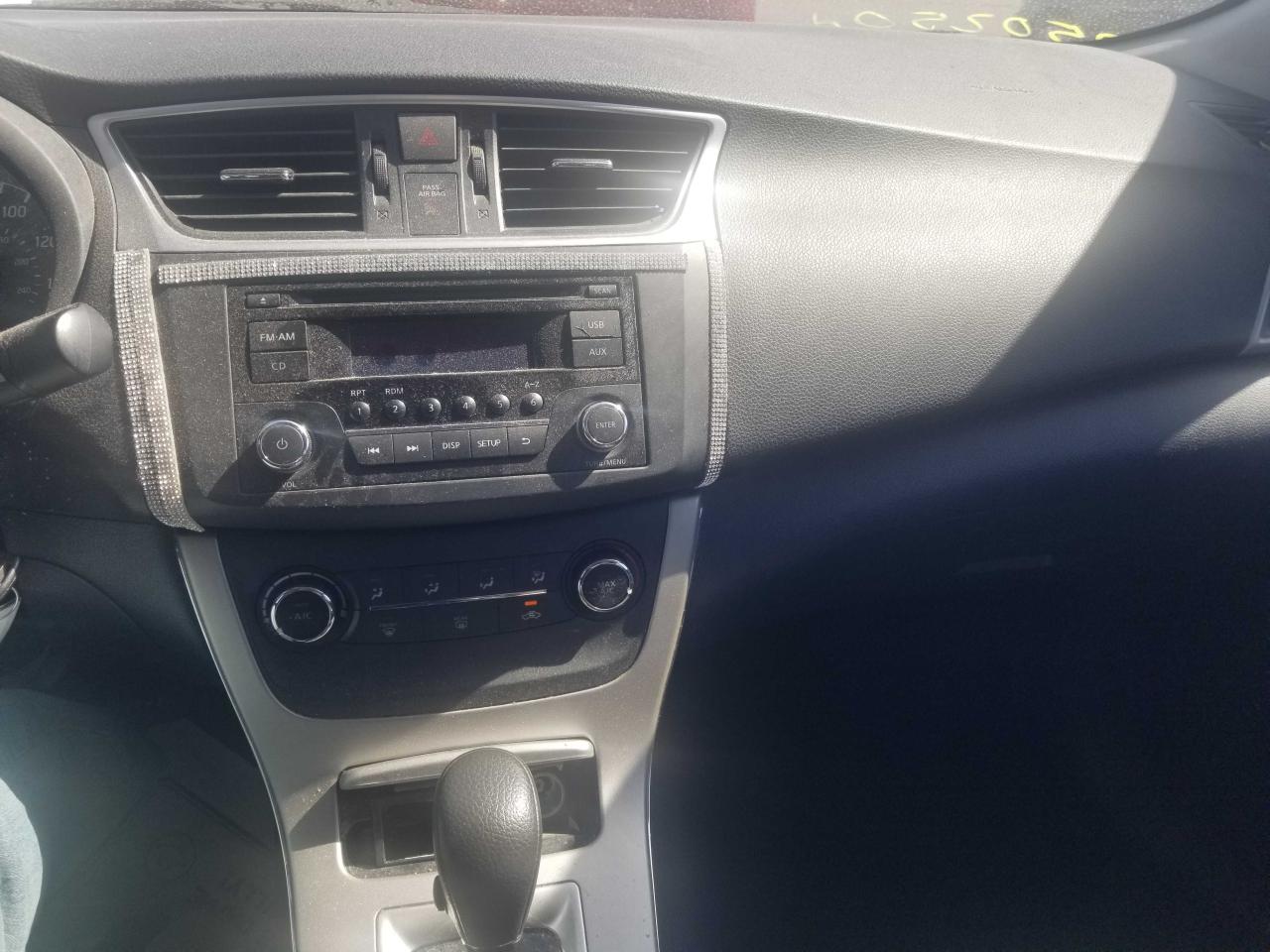 2015 Nissan Sentra VIN 3N1AB7AP0FY327857 Copart auction photo, normal wear damage thumbnail 9