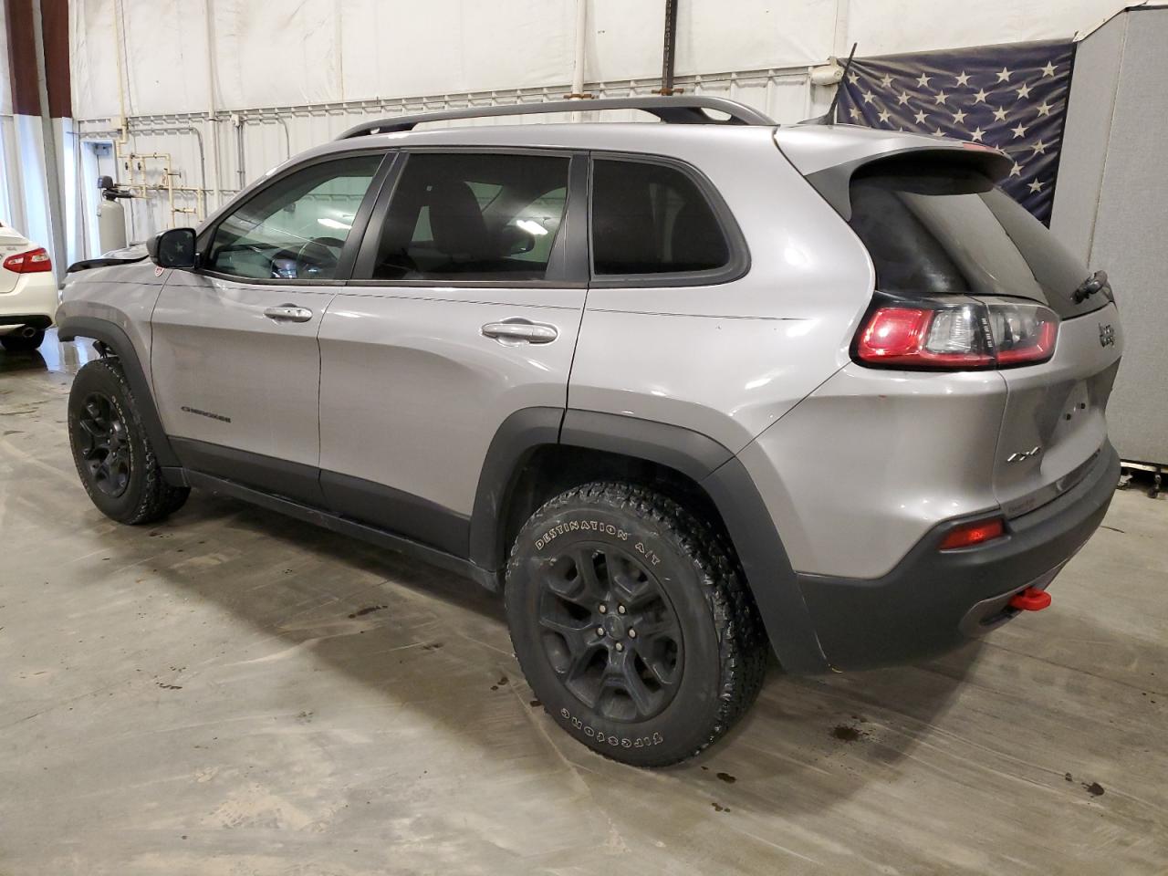 2019 Jeep Cherokee VIN 1C4PJMBX8KD372162 Copart auction photo, front end damage thumbnail 2