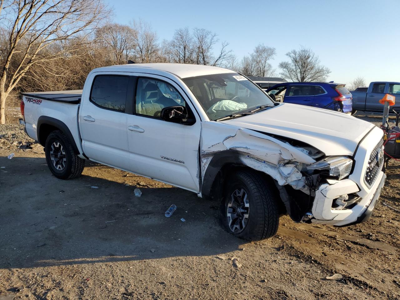 2018 Toyota Tacoma VIN 5TFCZ5AN6JX159690 Copart auction photo, front end / rear end damage thumbnail 4