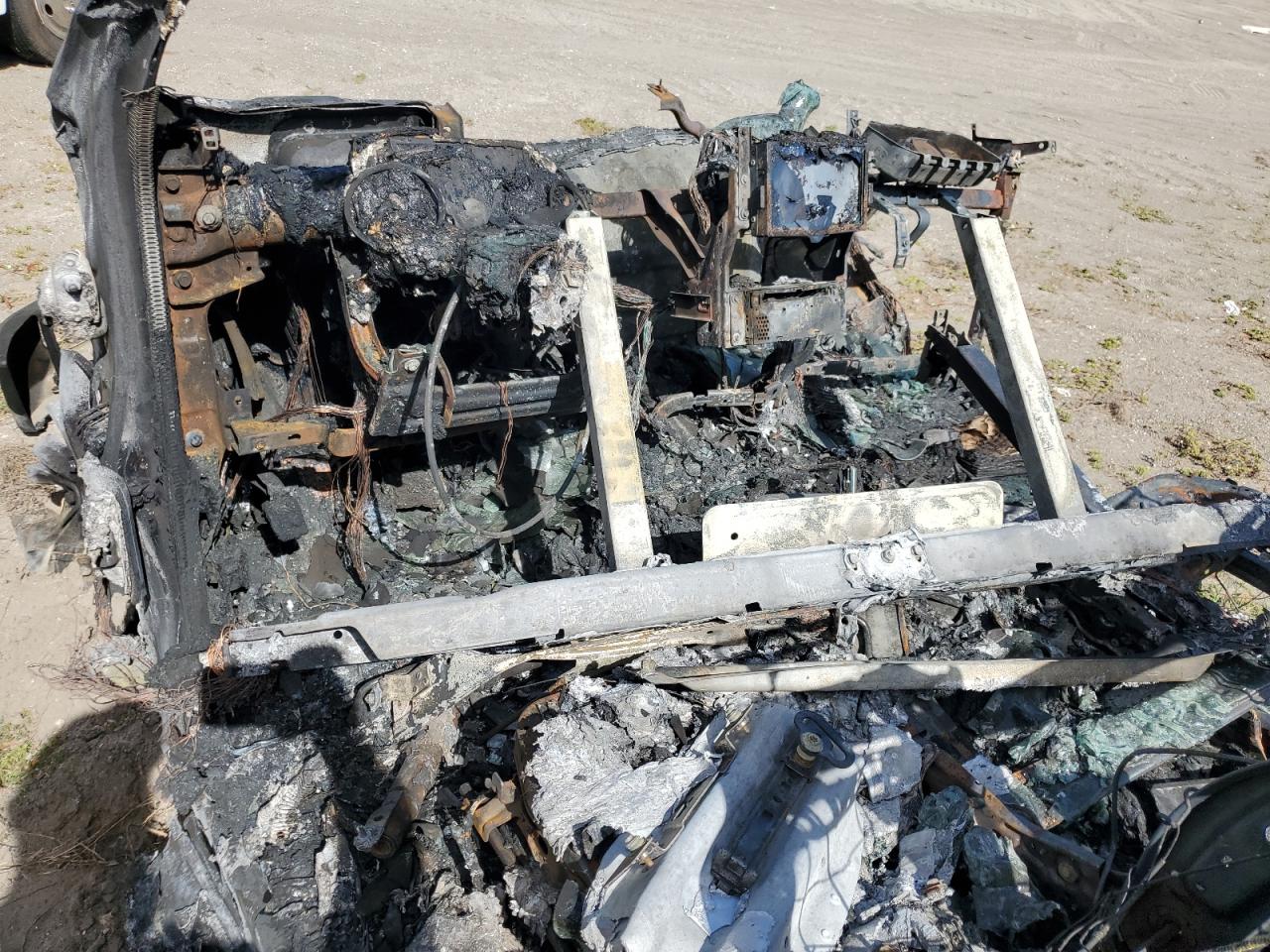 2016 Ford F-150 VIN 1FTEW1CG6GKF39000 Copart auction photo, burn damage thumbnail 8