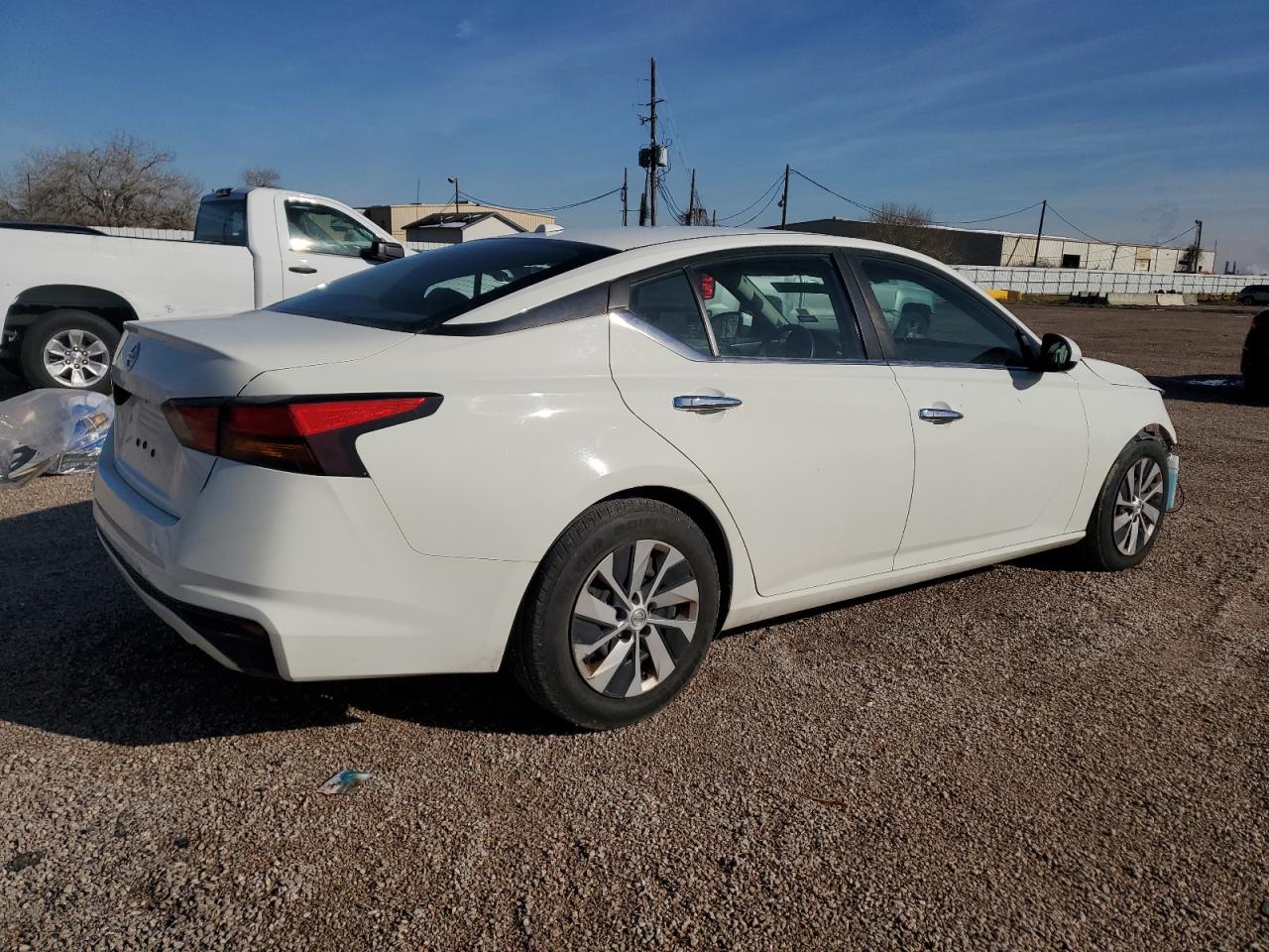 2020 Nissan Altima VIN 1N4BL4BV1LC159697 Copart auction photo, front end / minor dent/scratches damage thumbnail 3