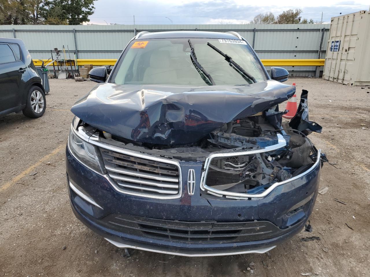 2018 Lincoln MKC VIN 5LMCJ3C93JUL30451 Copart auction photo, front end / minor dent/scratches damage thumbnail 5