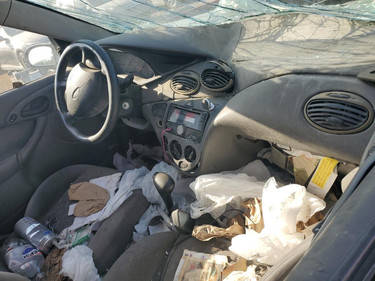 2002 Ford Focus VIN 3FAFP31302R143054 Copart auction photo, side / undercarriage damage thumbnail 8