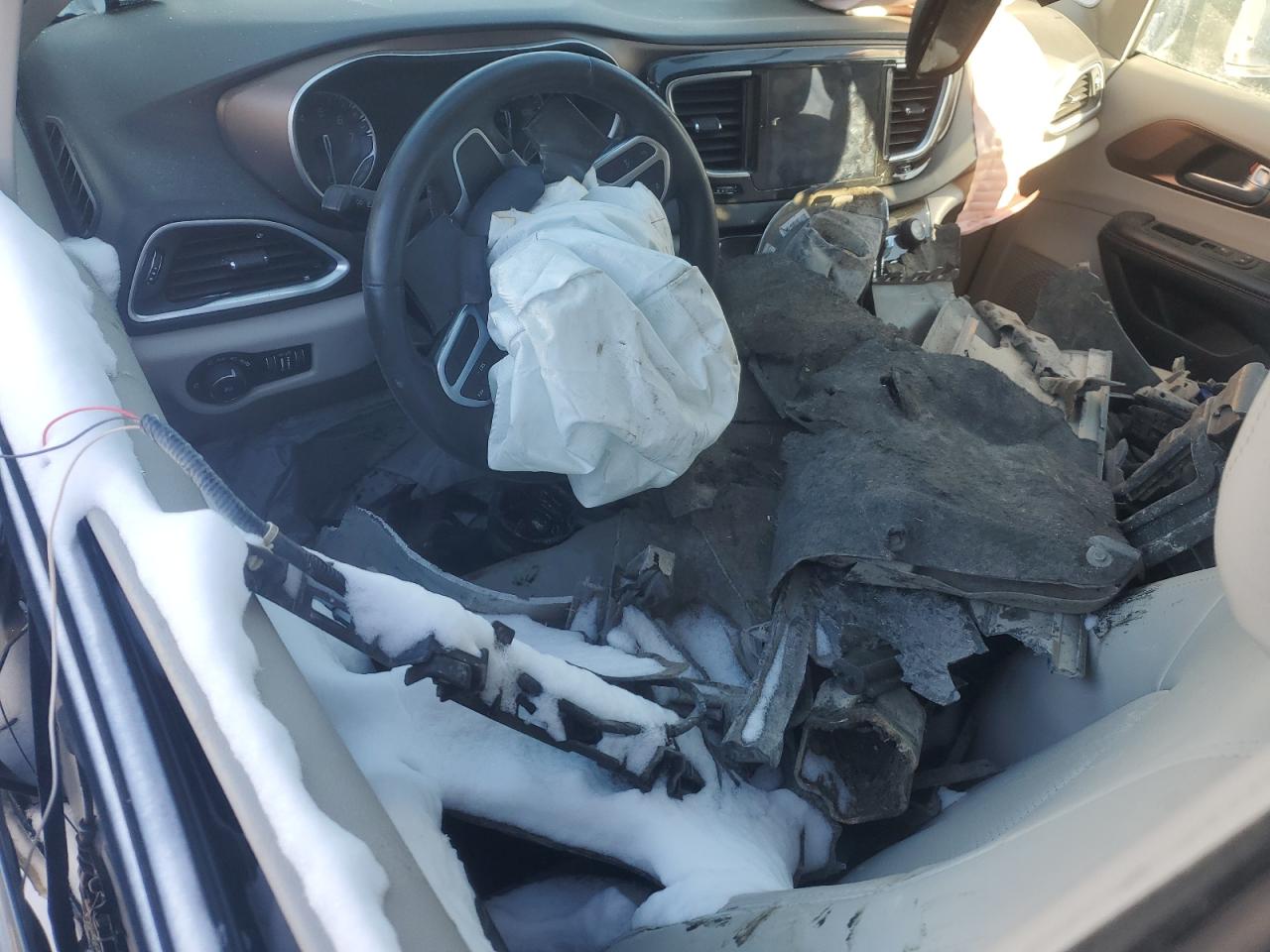 2017 Chrysler Pacifica VIN 2C4RC1EG6HR643836 Copart auction photo, all over / undercarriage damage thumbnail 8