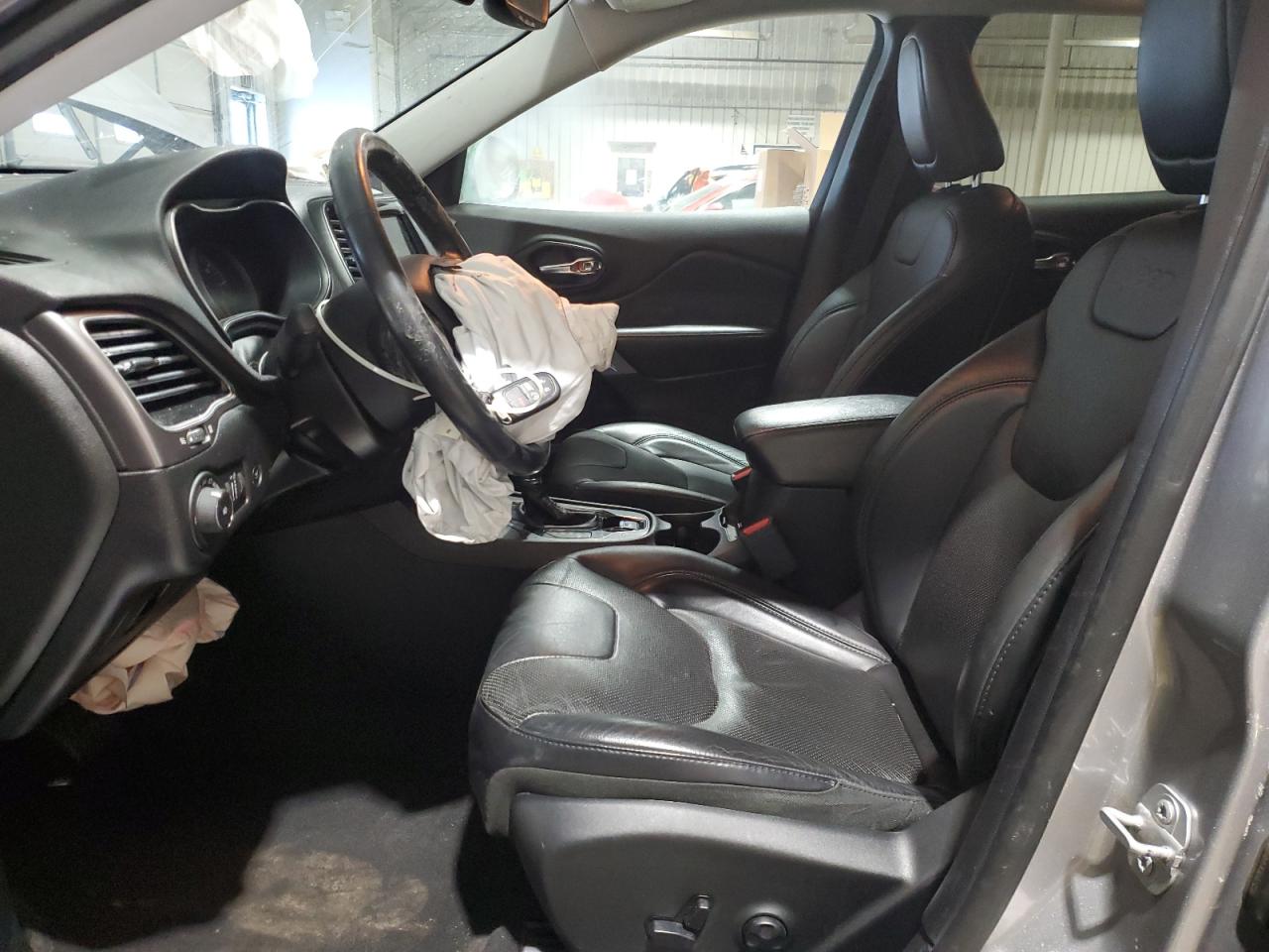 2019 Jeep Grand Cherokee VIN 1C4PJMDX6KD385182 Copart auction photo, front end damage thumbnail 7