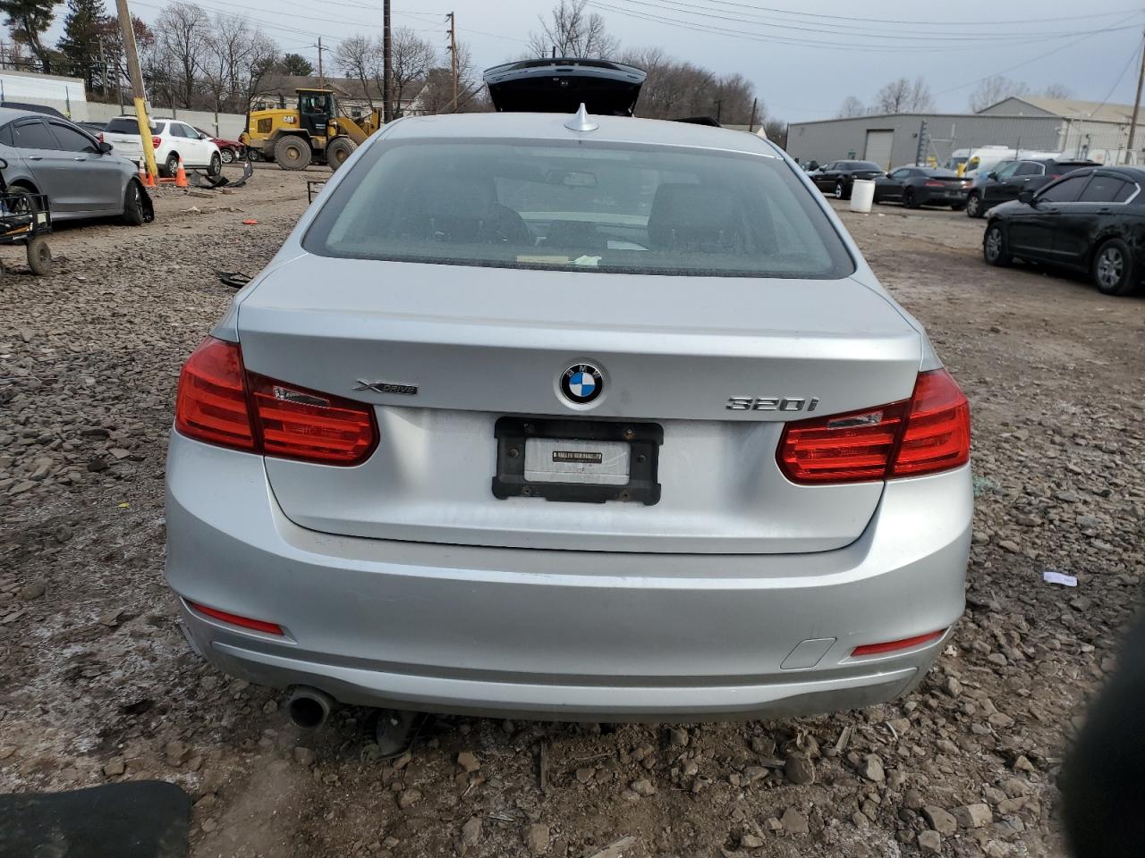 2015 BMW 3er VIN WBA3C3G59FNT51103 Copart auction photo, front end damage thumbnail 6