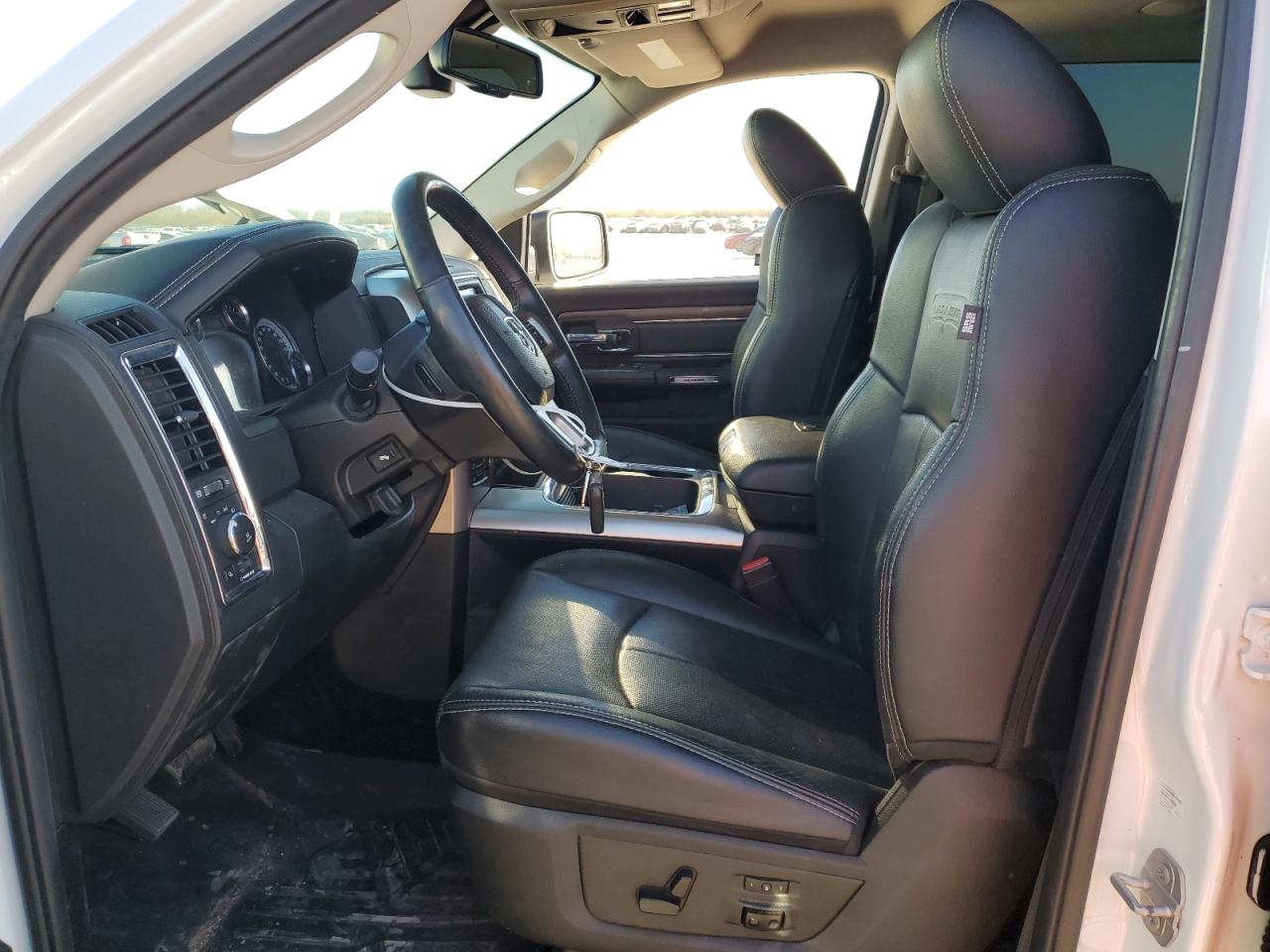 2018 RAM 1500 VIN 1C6RR7NM3JS238634 Copart auction photo, front end / minor dent/scratches damage thumbnail 7