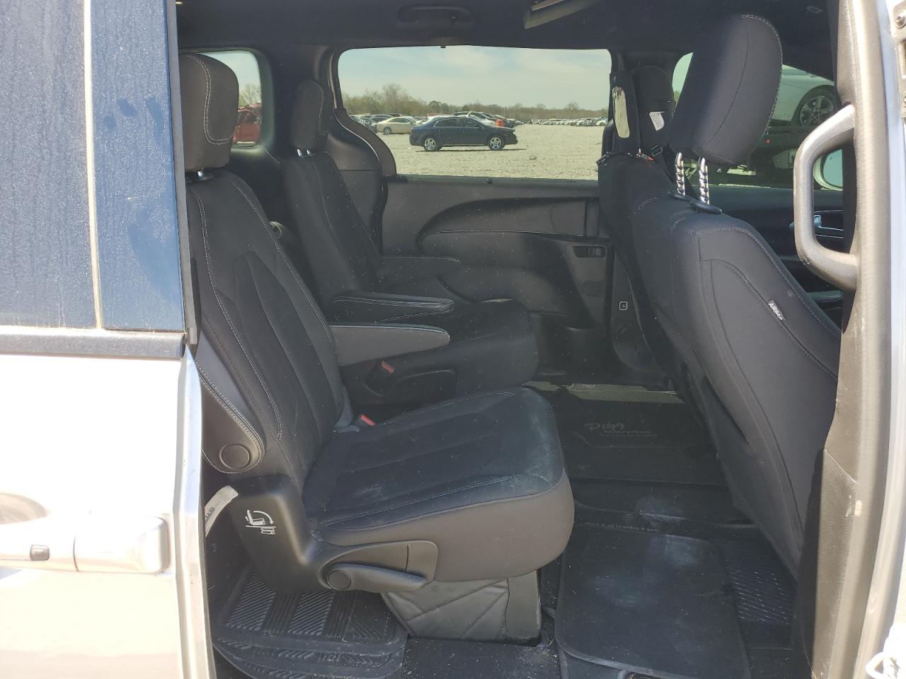 2018 Chrysler Pacifica VIN 2C4RC1FGXJR361834 Copart auction photo, front end / side damage thumbnail 11