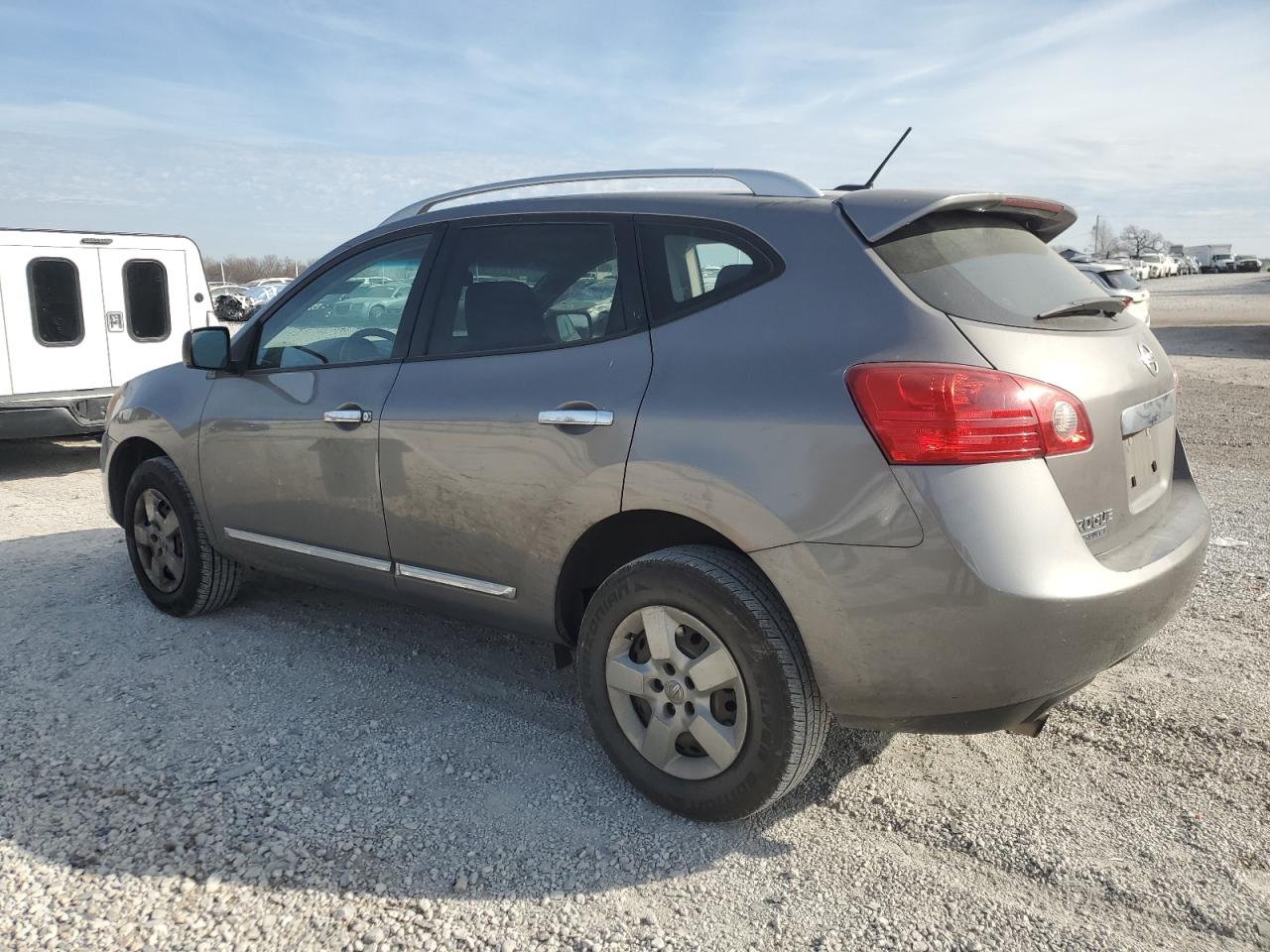 2015 Nissan Rogue VIN JN8AS5MT8FW658059 Copart auction photo, undercarriage / minor dent/scratches damage thumbnail 2