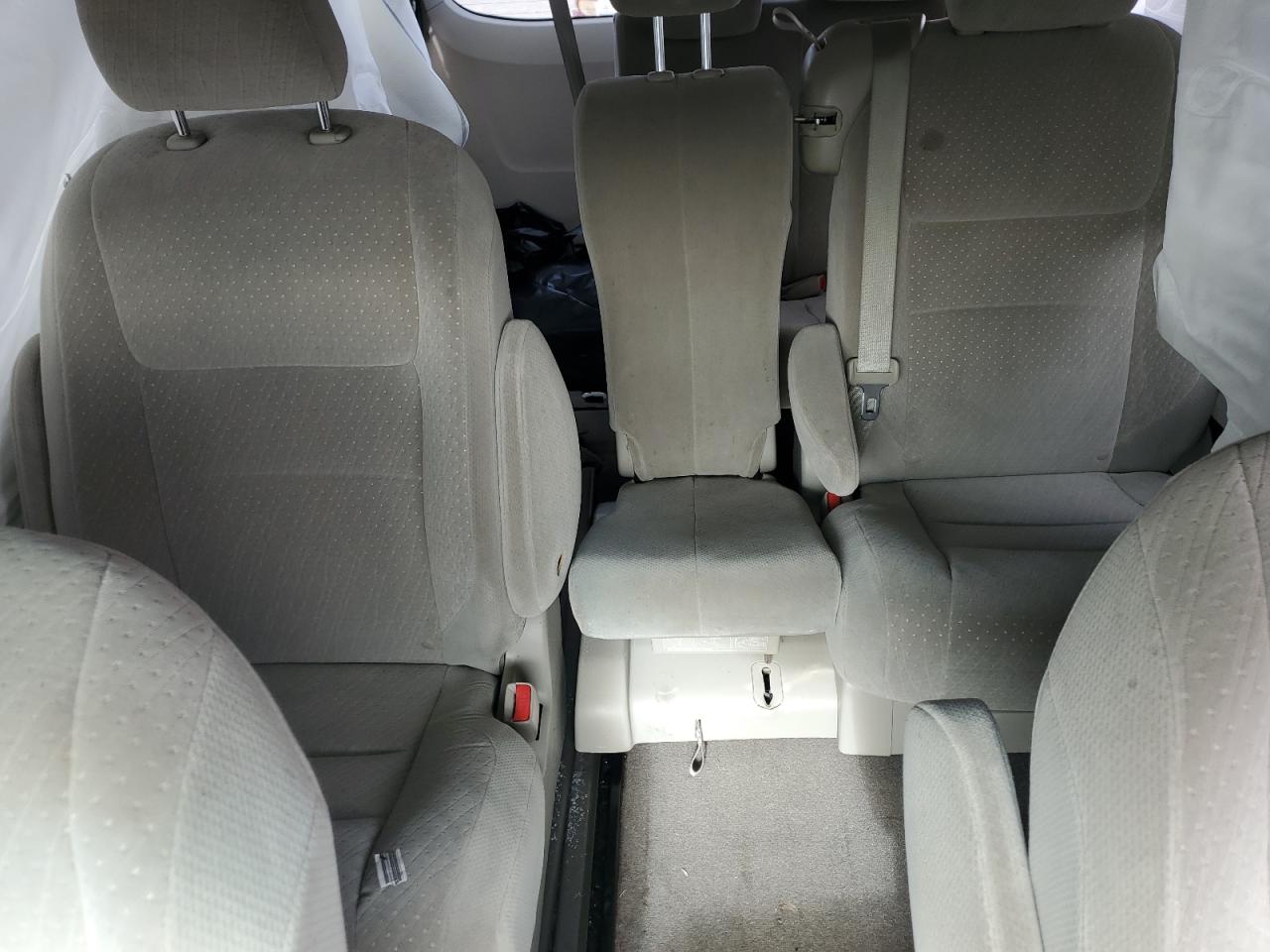 2015 Toyota Sienna VIN 5TDKK3DC8FS595968 Copart auction photo, all over damage thumbnail 11
