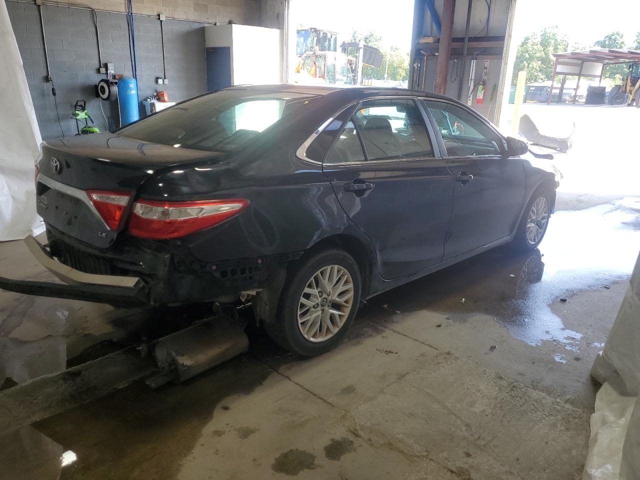 2016 Toyota Camry VIN 4T1BF1FK7GU528588 Copart auction photo, rear end / front end damage thumbnail 3