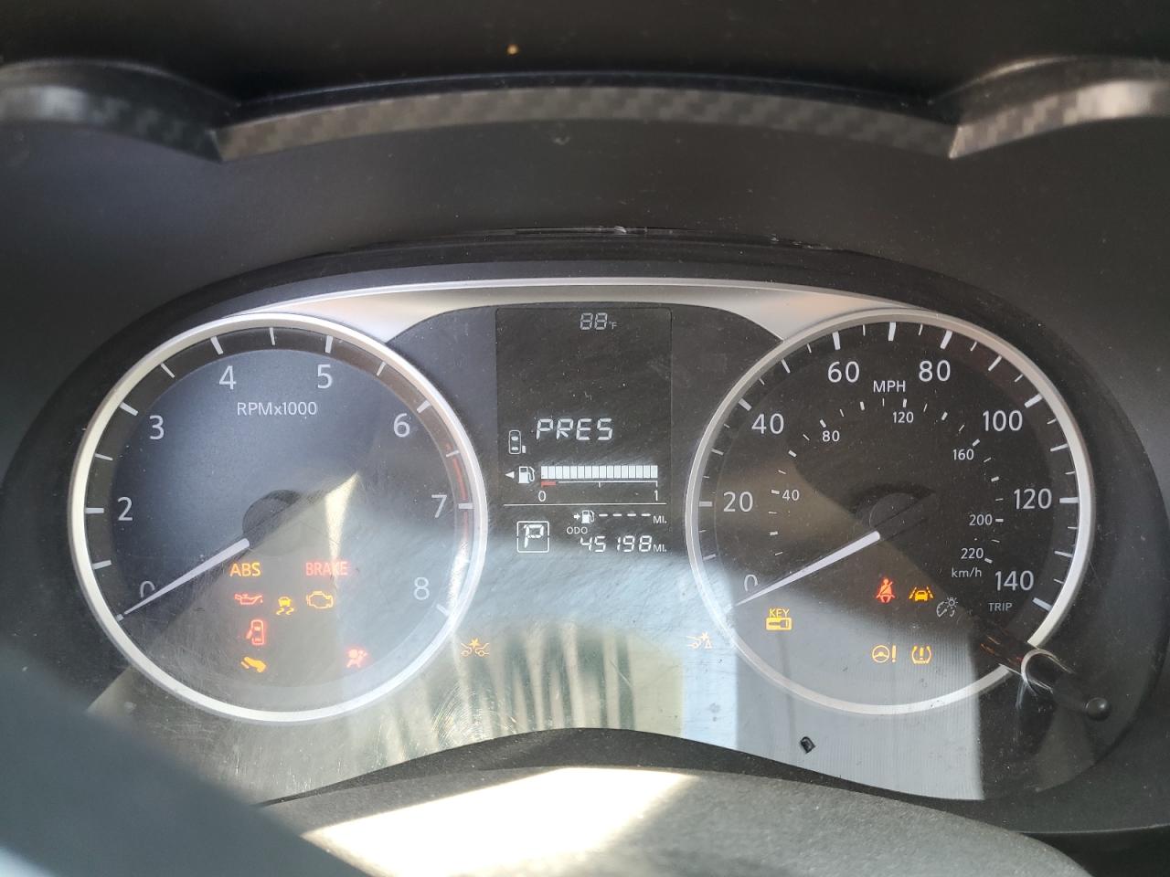 2020 Nissan Versa VIN 3N1CN8DV0LL918330 Copart auction photo, front end / minor dent/scratches damage thumbnail 9