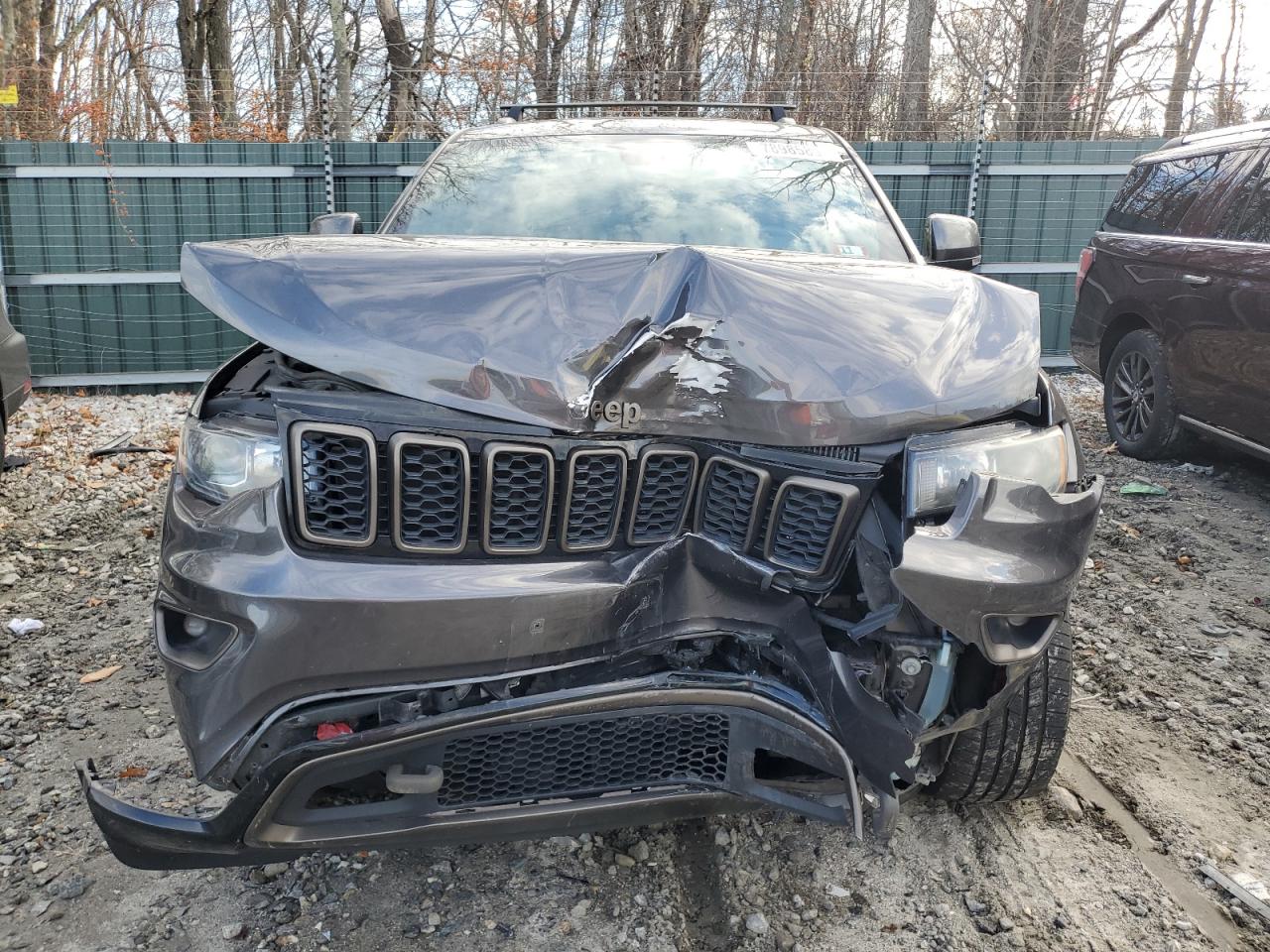 2016 Jeep Grand Cherokee VIN 1C4RJFBG9GC450563 Copart auction photo, front end / minor dent/scratches damage thumbnail 5