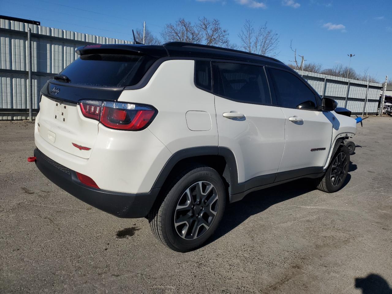 2020 Jeep Compass VIN 3C4NJDDB0LT126906 Copart auction photo, front end / side damage thumbnail 3
