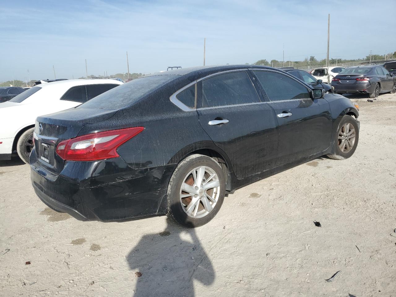 2018 Nissan Altima VIN 1N4AL3AP0JC112134 Copart auction photo, front end / minor dent/scratches damage thumbnail 3