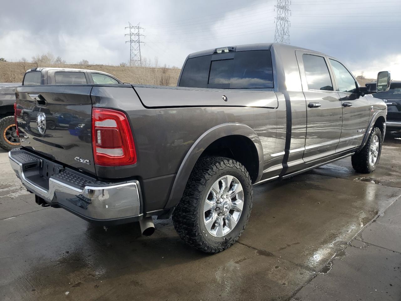 2022 RAM 3500 VIN 3C63R3PL9NG195207 Copart auction photo, side damage thumbnail 3