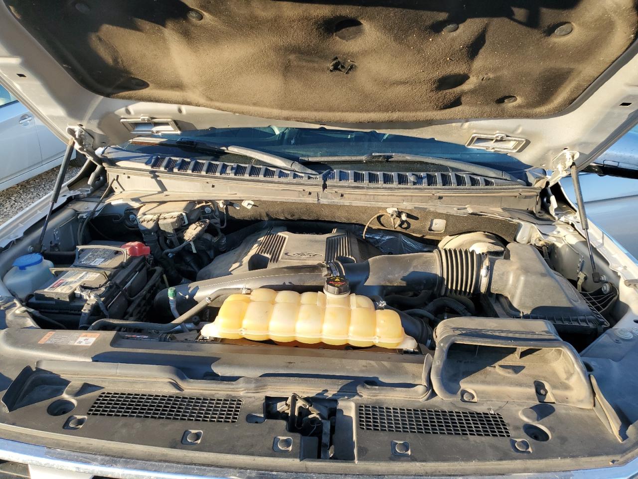 2018 Ford Expedition VIN 1FMJU1KT1JEA57524 Copart auction photo, front end damage thumbnail 12