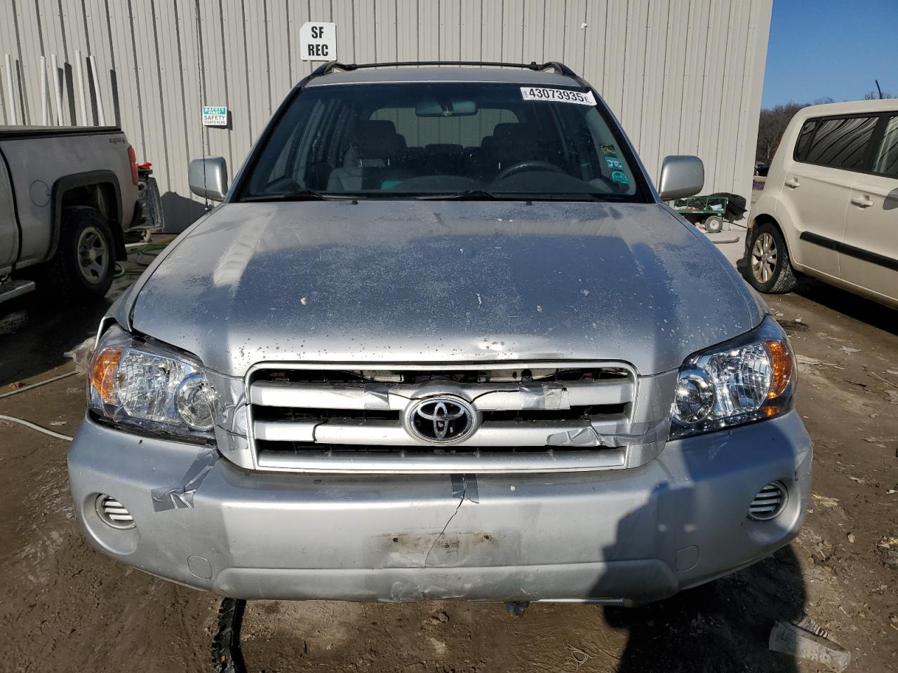 2005 Toyota Highlander VIN JTEGP21A650066827 Copart auction photo, front end damage thumbnail 5