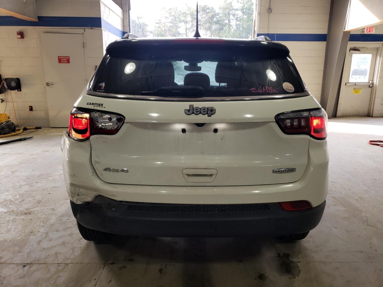 2019 Jeep Compass VIN 3C4NJDBB0KT813823 Copart auction photo, rear end damage thumbnail 6