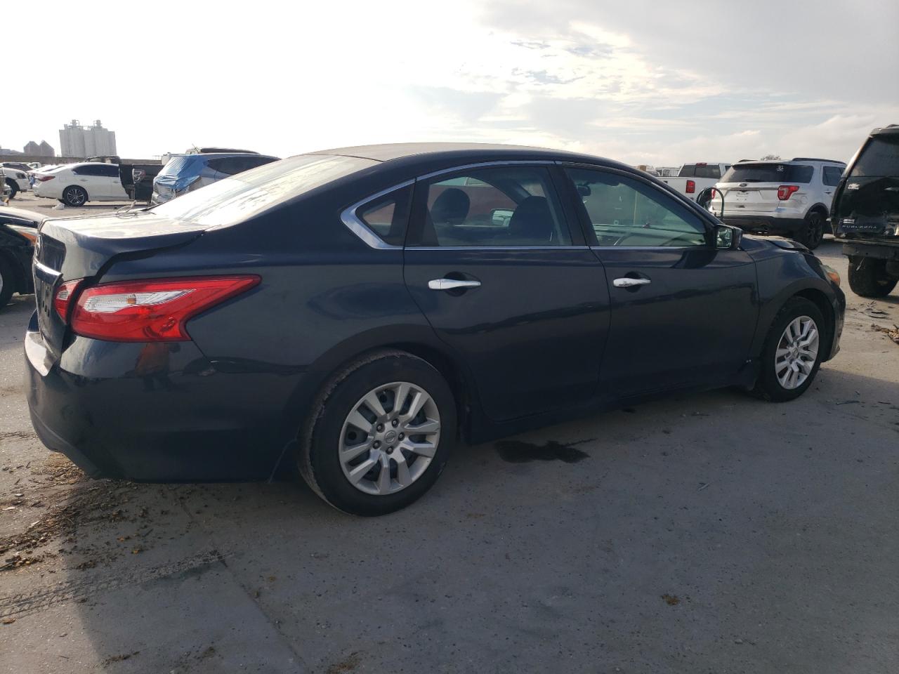 2016 Nissan Altima VIN 1N4AL3AP2GN350127 Copart auction photo, front end / rear end damage thumbnail 3