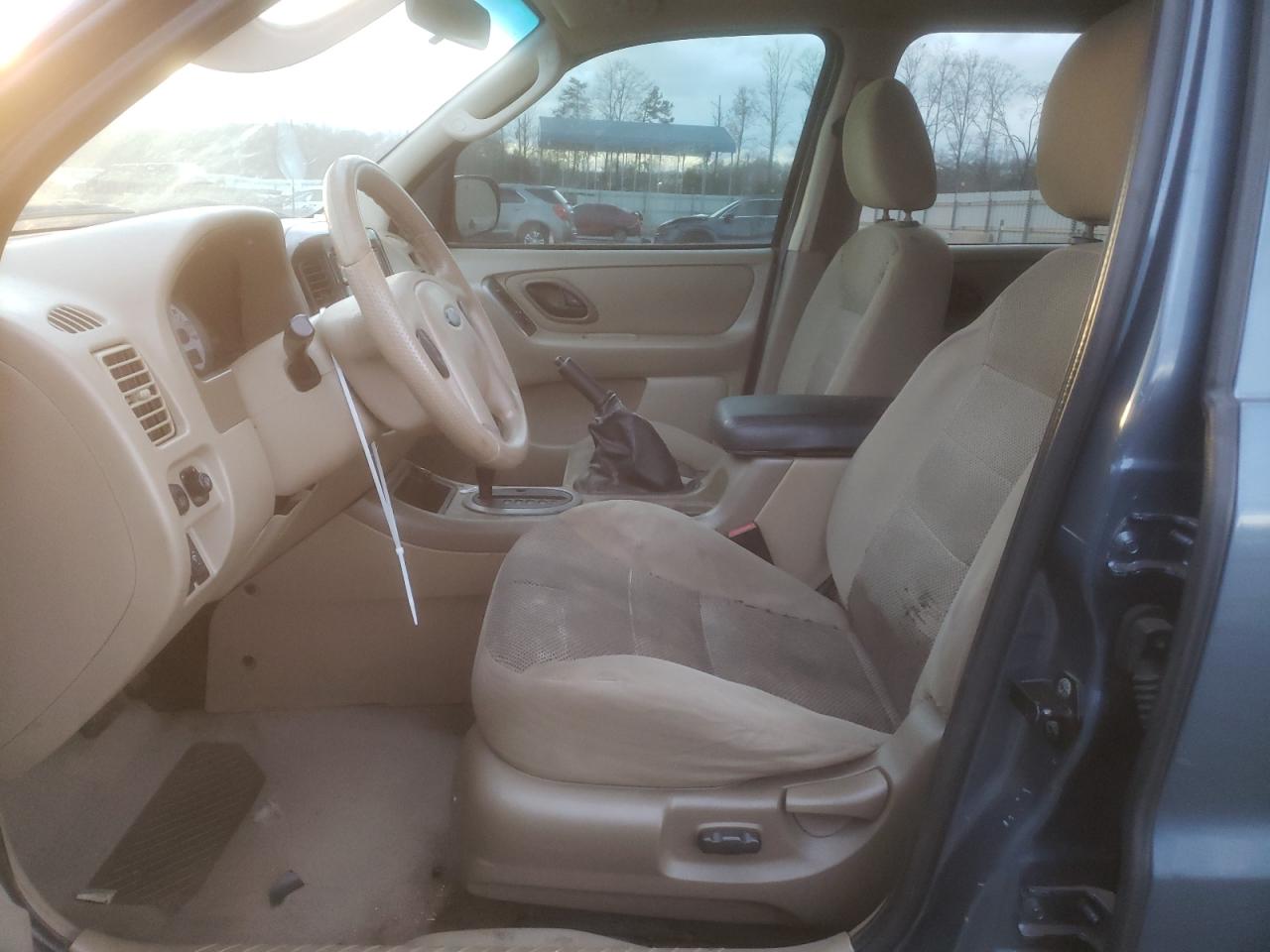 2005 Ford Escape VIN 1FMCU031X5KA51812 Copart auction photo, hail damage thumbnail 7