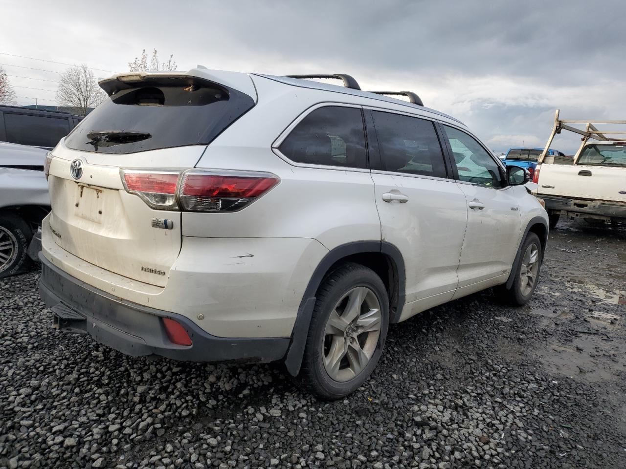 2016 Toyota Highlander VIN 5TDDCRFH2GS016542 Copart auction photo, front end damage thumbnail 3