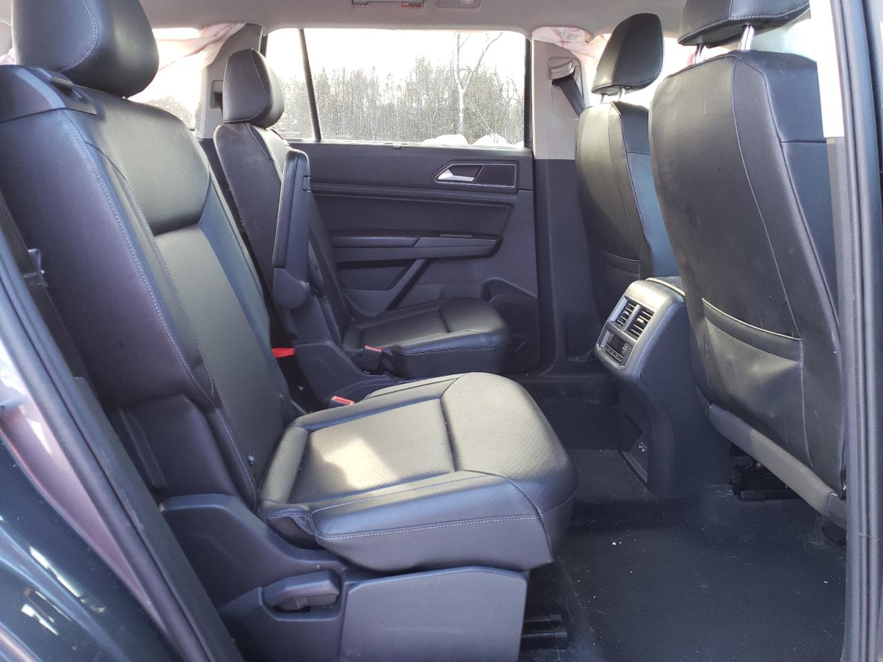 2018 Volkswagen Atlas VIN 1V2MR2CA7JC562824 Copart auction photo, side / minor dent/scratches damage thumbnail 11