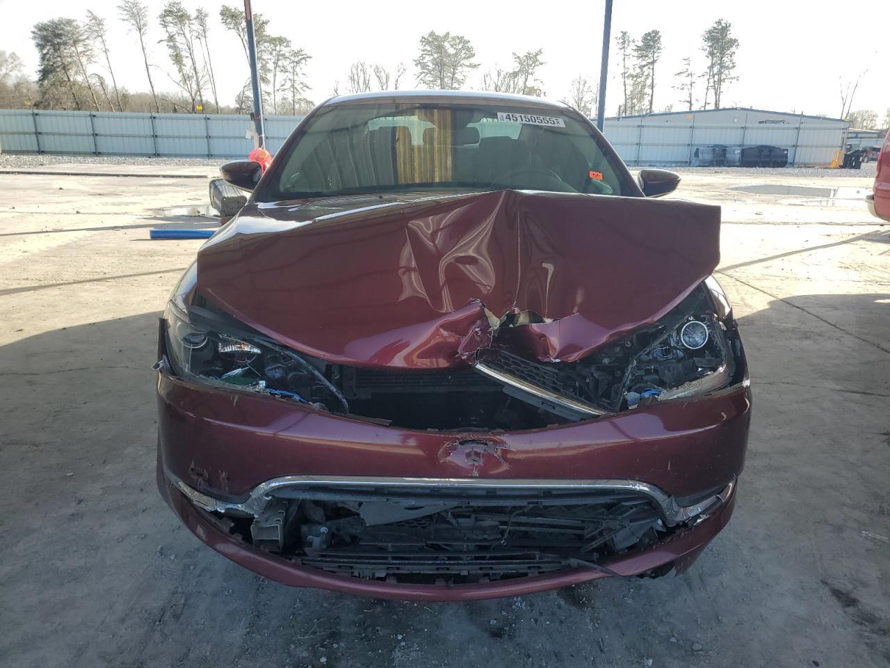 2015 Chrysler 200 VIN 1C3CCCAB0FN529938 Copart auction photo, front end / minor dent/scratches damage thumbnail 5