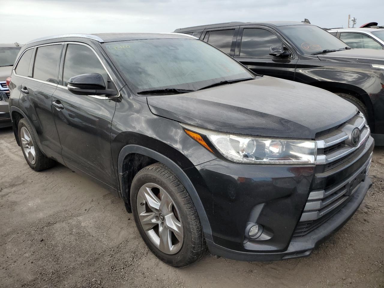 2019 Toyota Highlander VIN 5TDDZRFH0KS930599 Copart auction photo, water/flood damage thumbnail 4