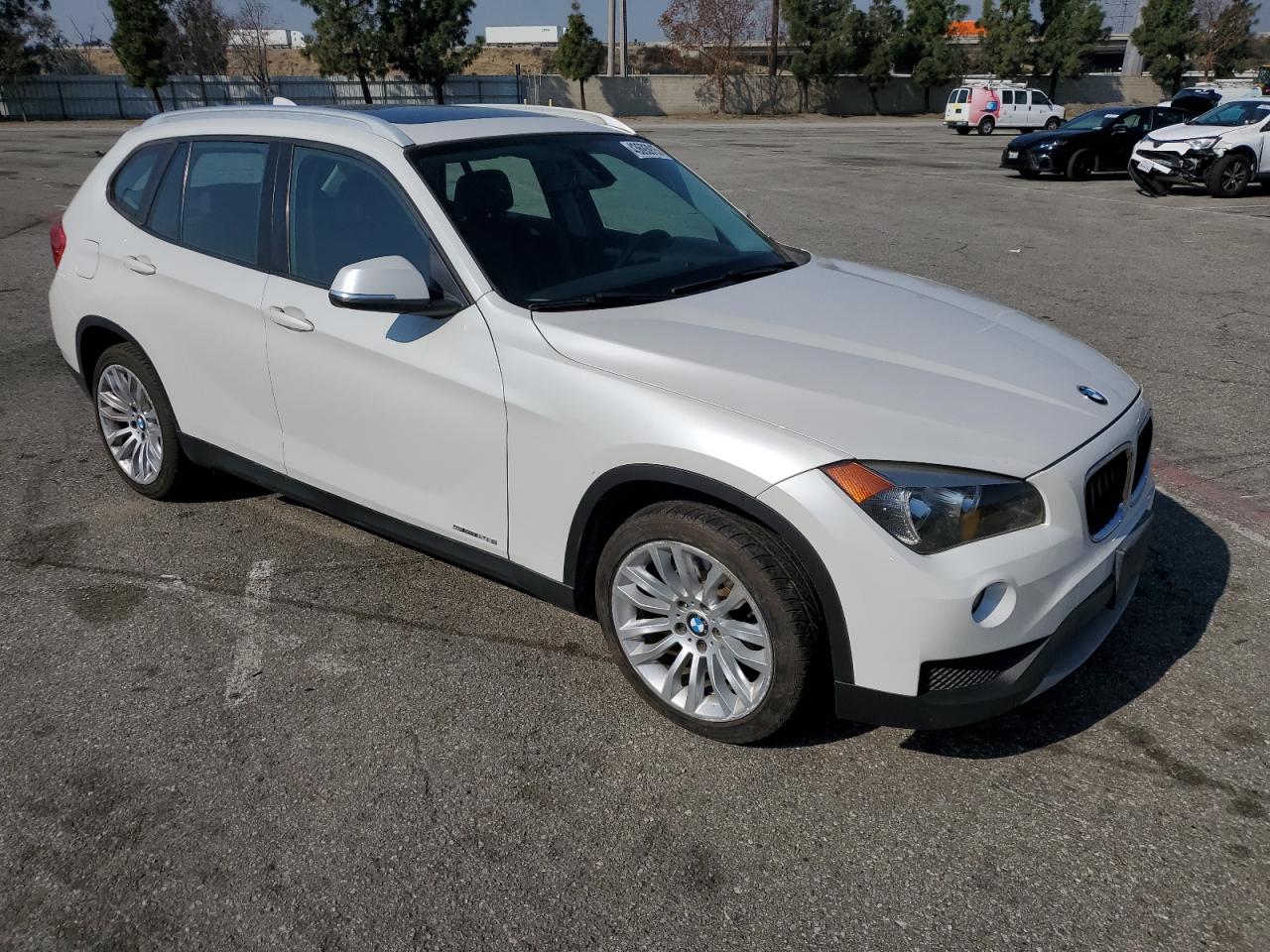 2013 BMW X1 VIN WBAVM1C57DVW44334 Copart auction photo, undercarriage damage thumbnail 4