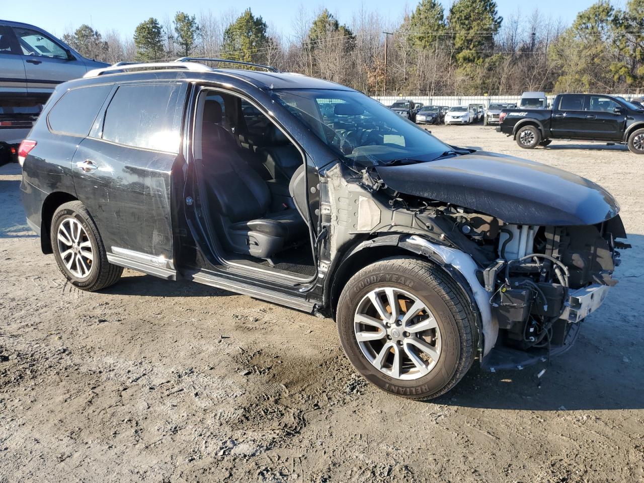 2013 Nissan Pathfinder VIN 5N1AR2MN2DC678843 Copart auction photo, front end / side damage thumbnail 4