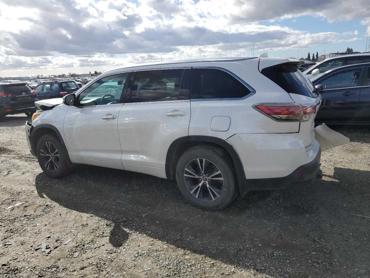 2016 Toyota Highlander VIN 5TDJKRFH8GS305415 Copart auction photo, rear end / front end damage thumbnail 2