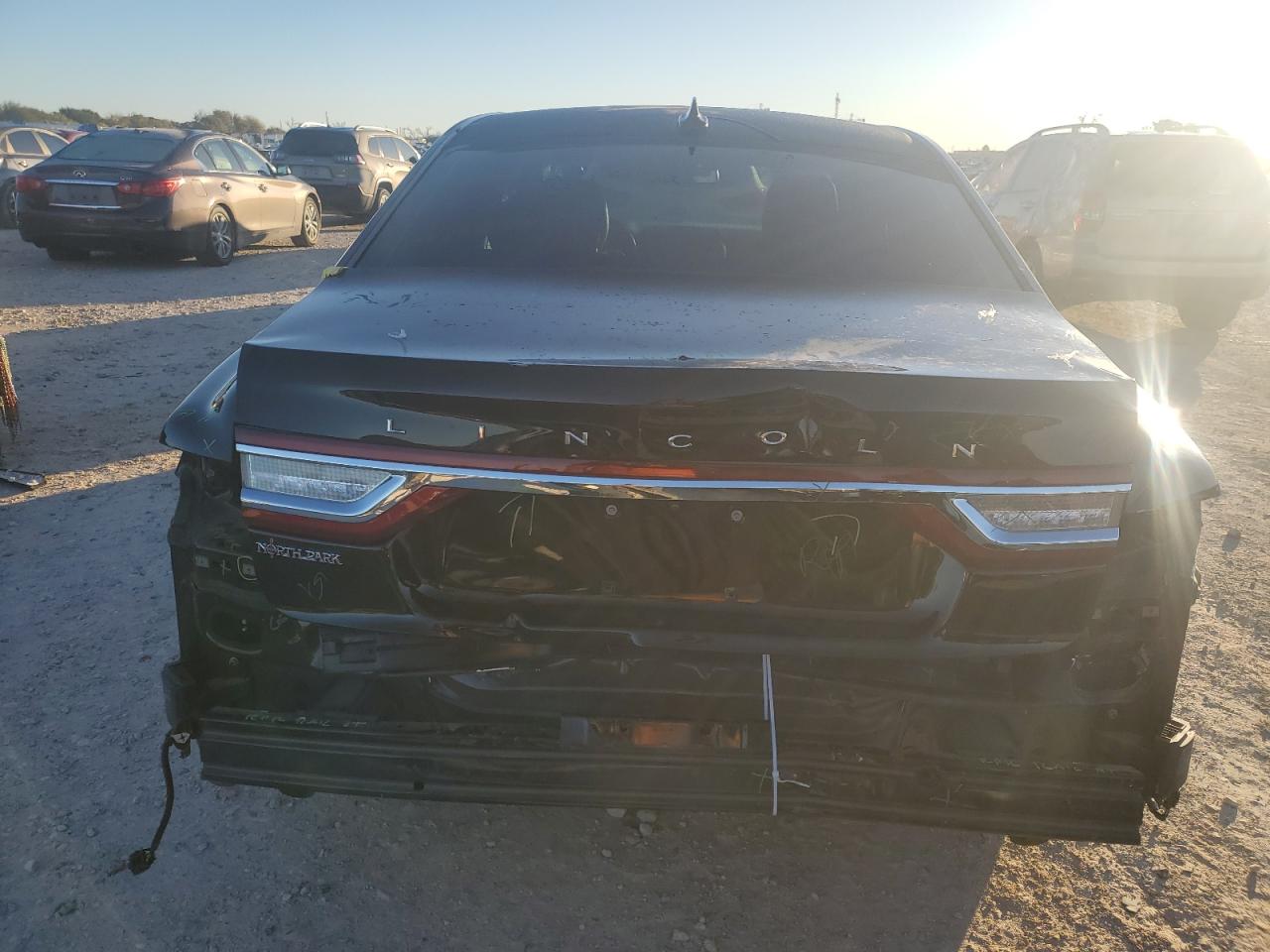 2020 Lincoln Continental VIN 1LN6L9PK6L5608671 Copart auction photo, front end / rear end damage thumbnail 6