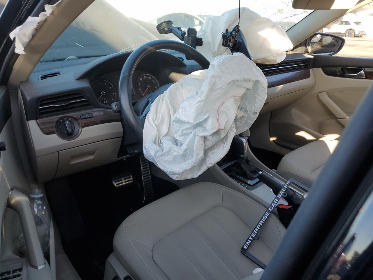 2020 Volkswagen Passat VIN 1VWCA7A33LC013255 Copart auction photo, front end / minor dent/scratches damage thumbnail 8
