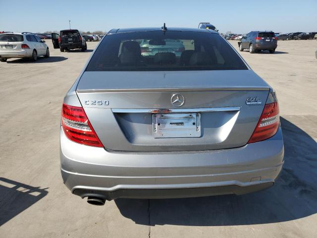 2012 Mercedes-Benz C-klasse VIN WDDGF4HB1CA654956 Copart auction photo, front end / minor dent/scratches damage thumbnail 6